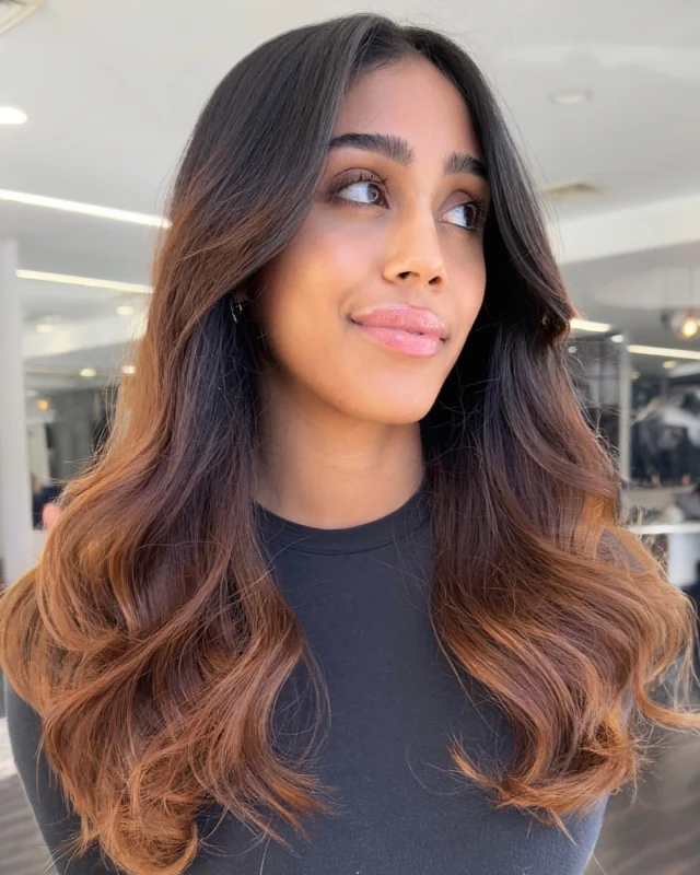 Autumn hair inspo alert! 🍂🍁 Save this for your next salon visit 🤍

Cut & styled by @ethanreed_hair 

#melbournehairdresser #melbournehairstylist #toorakhairsalon #hairdressermelbourne